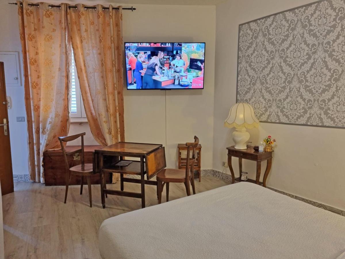 Casa Le Coccole Apartment ลีวอร์โน ภายนอก รูปภาพ