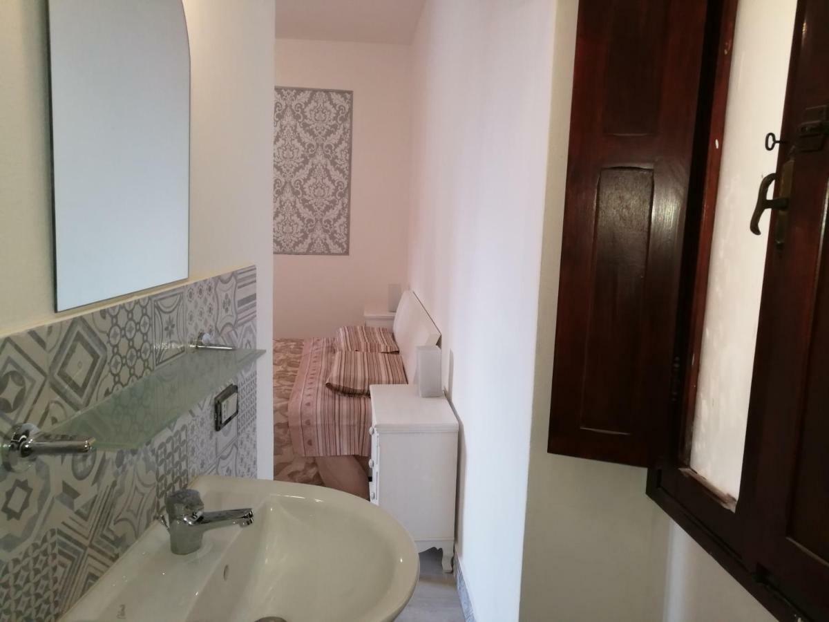 Casa Le Coccole Apartment ลีวอร์โน ภายนอก รูปภาพ